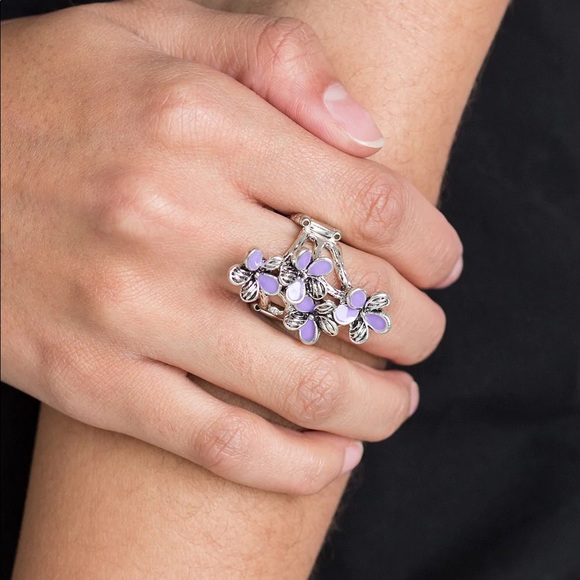 Paparazzi Climbing Gardens - Purple Ring